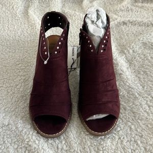 Suede Burgundy chunky heels. Brand new with box.